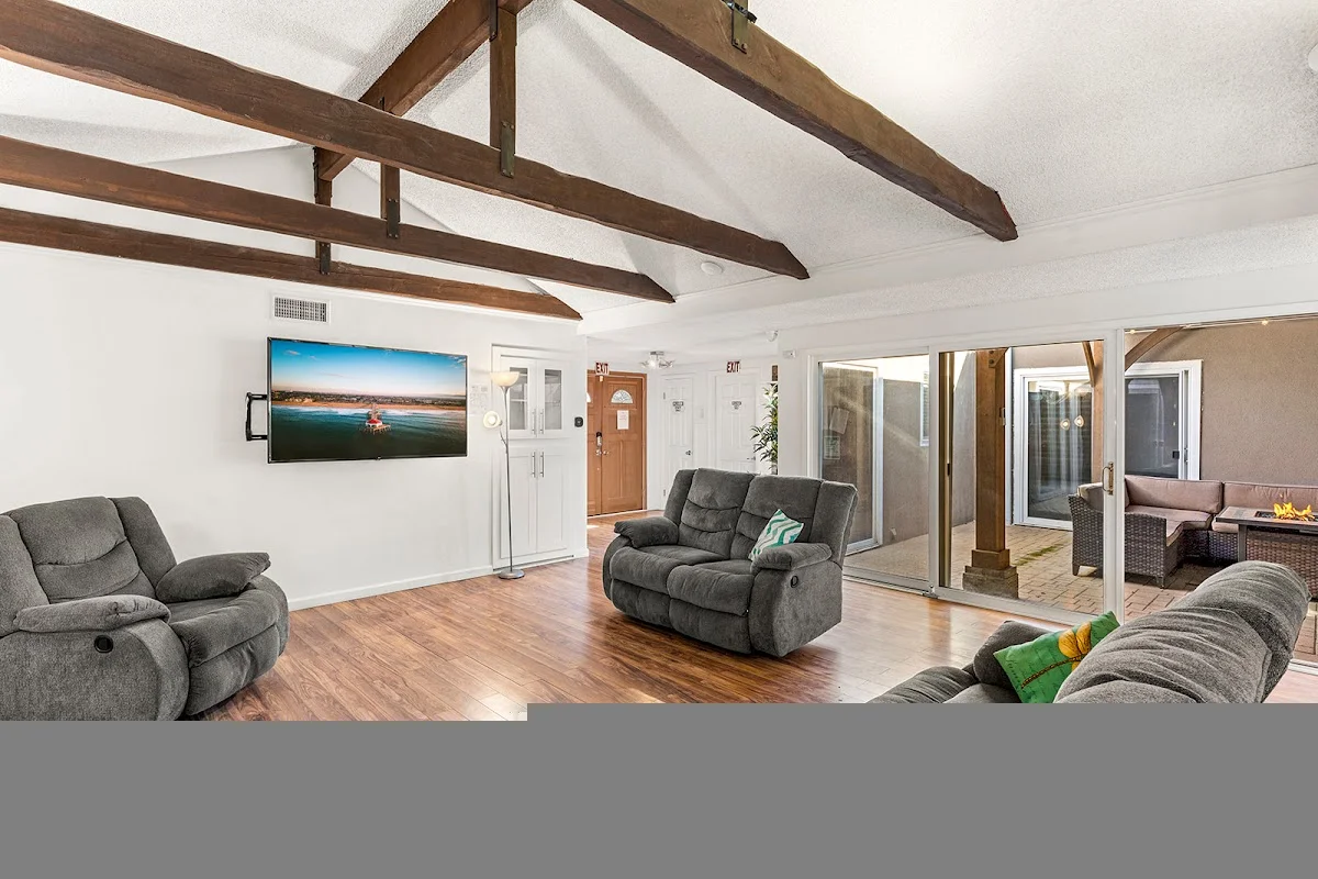 Alcohol and Drug Rehab Center - Surf City Recovery - Photo 2