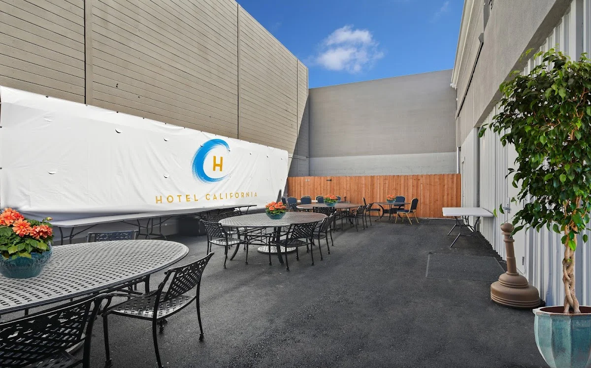 Hotel California By the Sea Outpatient Facility - Photo 3