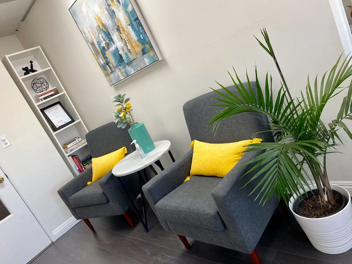 Bonmente - Psychiatry &amp; Therapy, Long Beach - interior photo